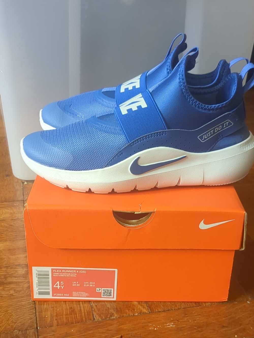 NWT Nike Flex Runner 4